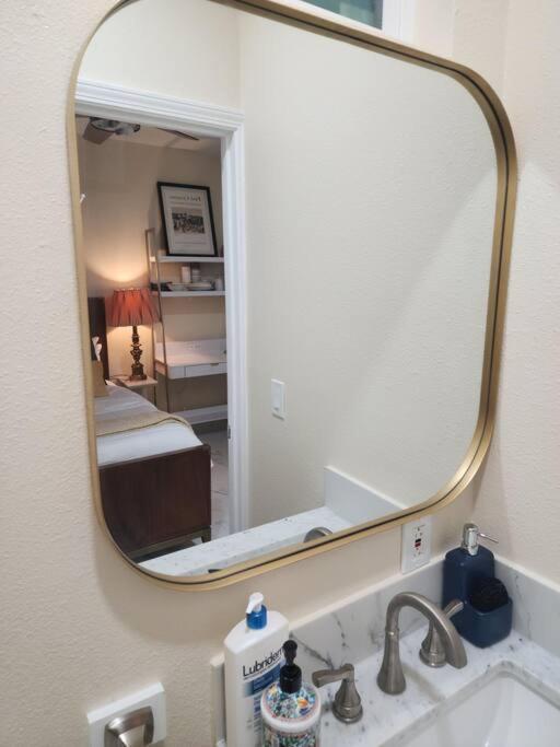 Cozy Tiny Private Guestsuite Lancaster Exterior photo